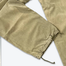 Load image into Gallery viewer, Abercrombie &amp; Fitch Cargo&#39;s (Beige)